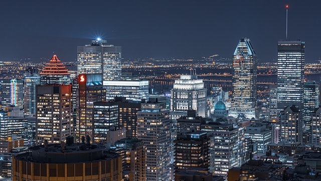 Cover of Atlanta to Montreal Travel Guide showing both city skylines