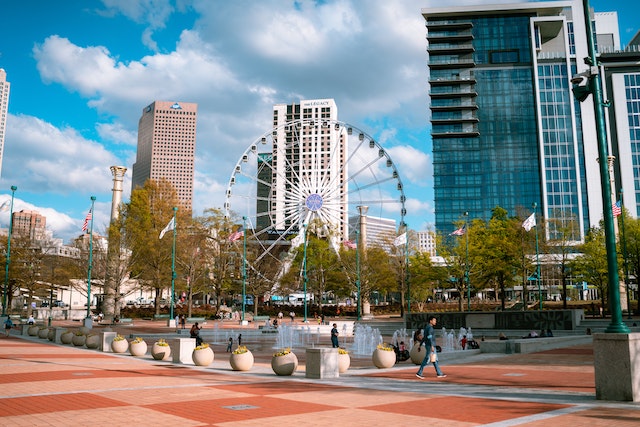 Group of people enjoying popular activities and attractions in Atlanta